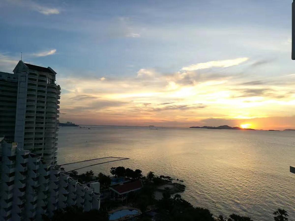 Apartamento The Palm Front Pattaya